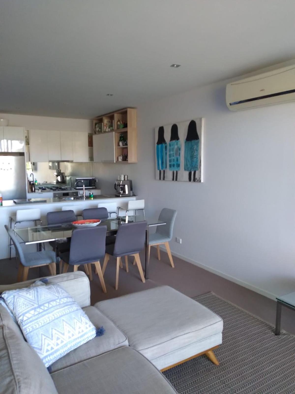 Marina View Apartment On The Maribyrnong River, Melbourne ภายนอก รูปภาพ