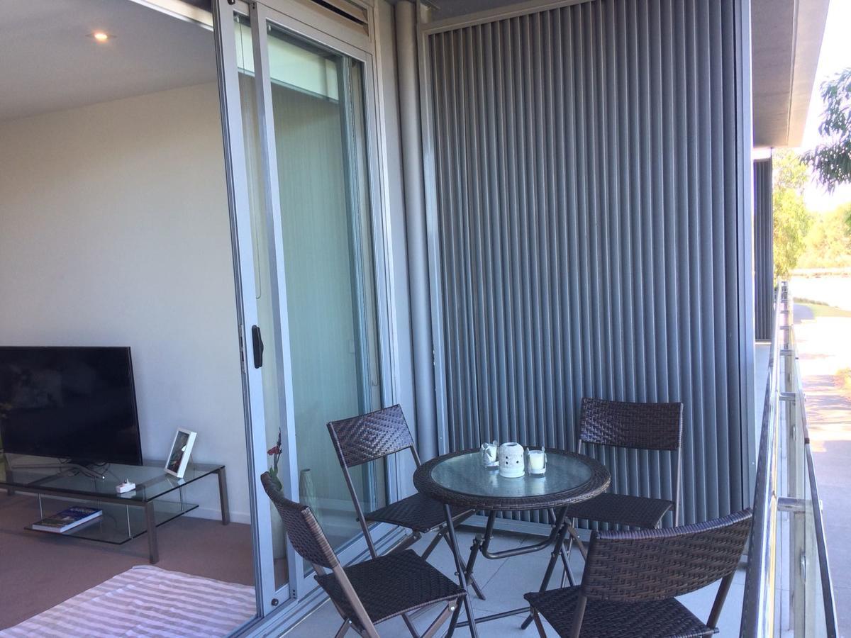 Marina View Apartment On The Maribyrnong River, Melbourne ภายนอก รูปภาพ